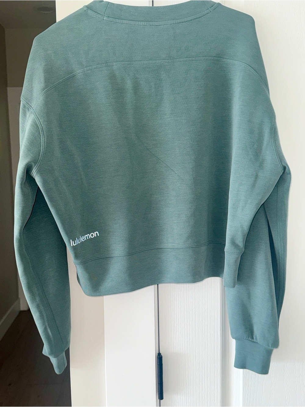 Lululemon Perfectly Oversized Cropped Crew *Softstreme™
Tidewater Teal size 2 - Picture 4 of 8